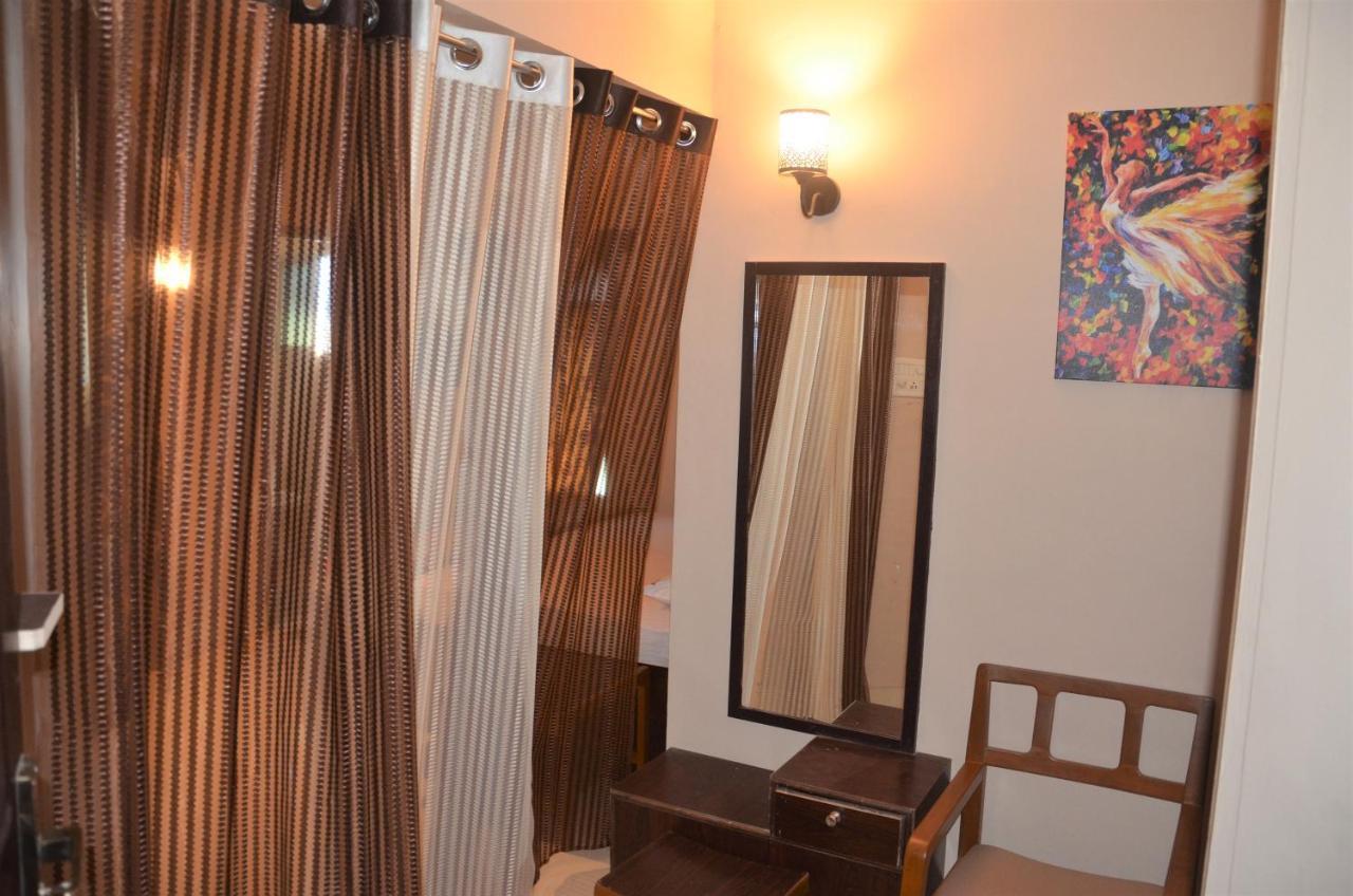 Hotel Singaar Nāgercoil Extérieur photo
